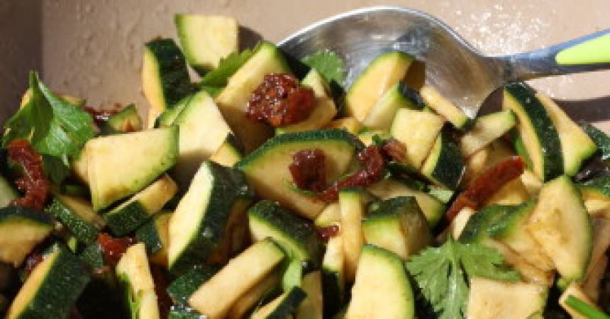 Salade de courgettes crues Salade de courgettes crues