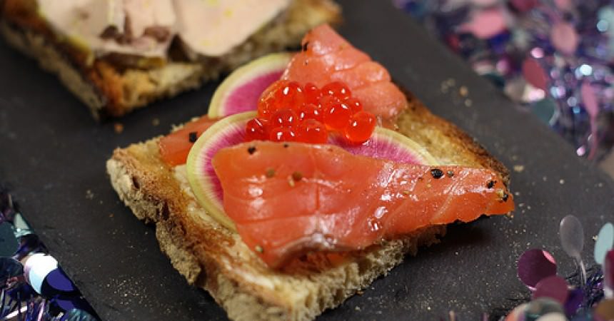 Duo de tartines gourmandes pour repas de Noël Duo de tartines gourmandes pour repas de Noël