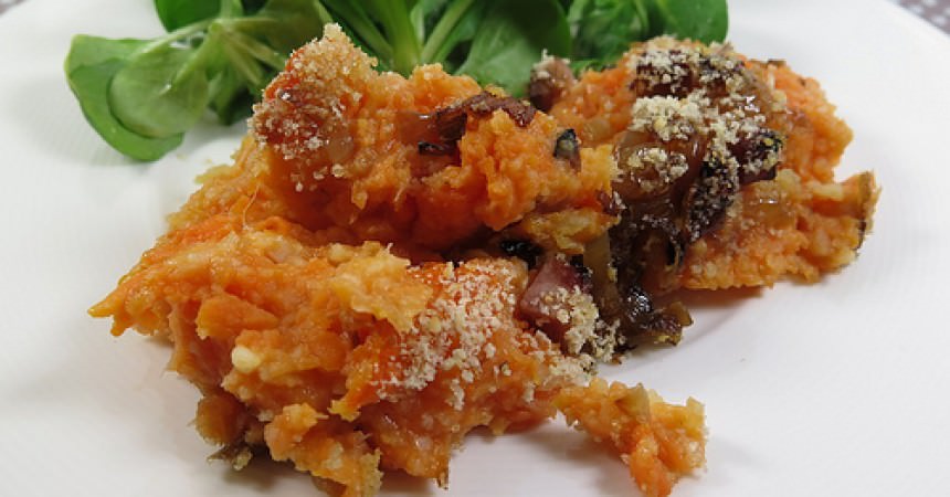 Purée de légumes gratinée, dés de jambon au miel Purée de légumes gratinée, dés de jambon au miel