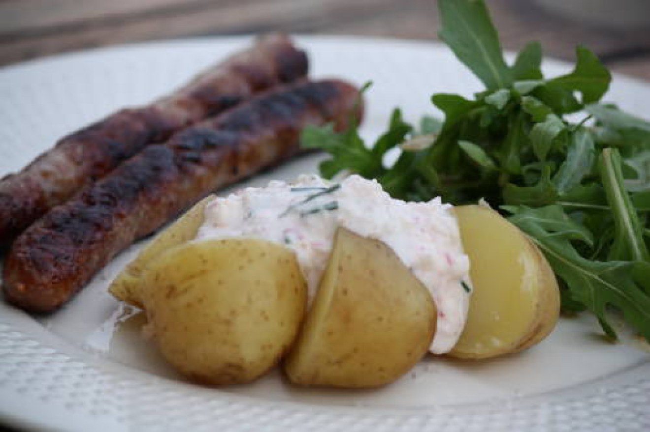 Pommes de terre nouvelles, sauce fromage blanc & radis roses | Audrey