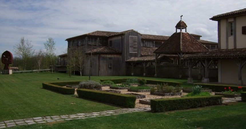 La Grand’ Vigne : restaurant gastronomique aux Sources de Caudalie (Martillac Gironde) La Grand’ Vigne : restaurant gastronomique aux Sources de Caudalie (Martillac Gironde)