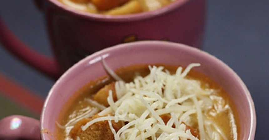 Soupe onctueuse au saumon & crevettes, comme une soupe de poissons Soupe onctueuse au saumon & crevettes, comme une soupe de poissons
