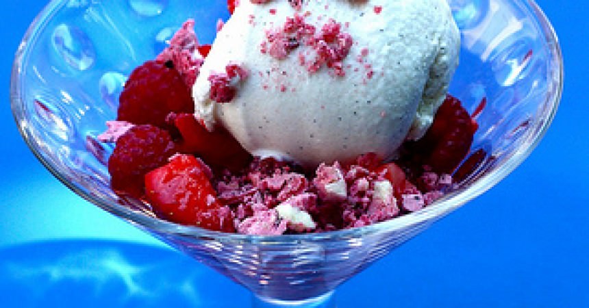 Glace au yaourt light, parce-que c’est l’été mais qu’on veut quand même un dessert Glace au yaourt light, parce-que c’est l’été mais qu’on veut quand même un dessert