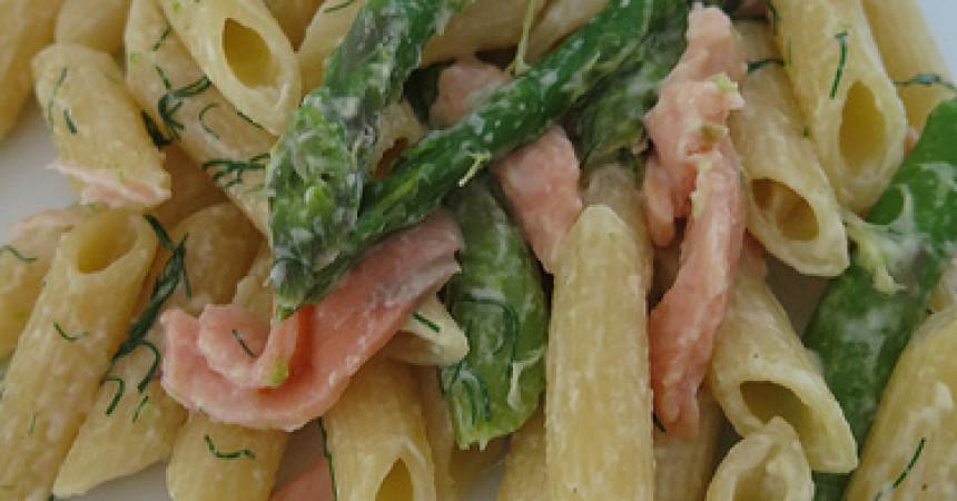 Pennes au saumon & asperges vertes Pennes au saumon & asperges vertes