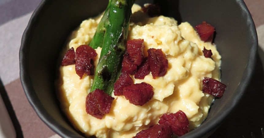 Oeufs brouillés aux asperges Oeufs brouillés aux asperges