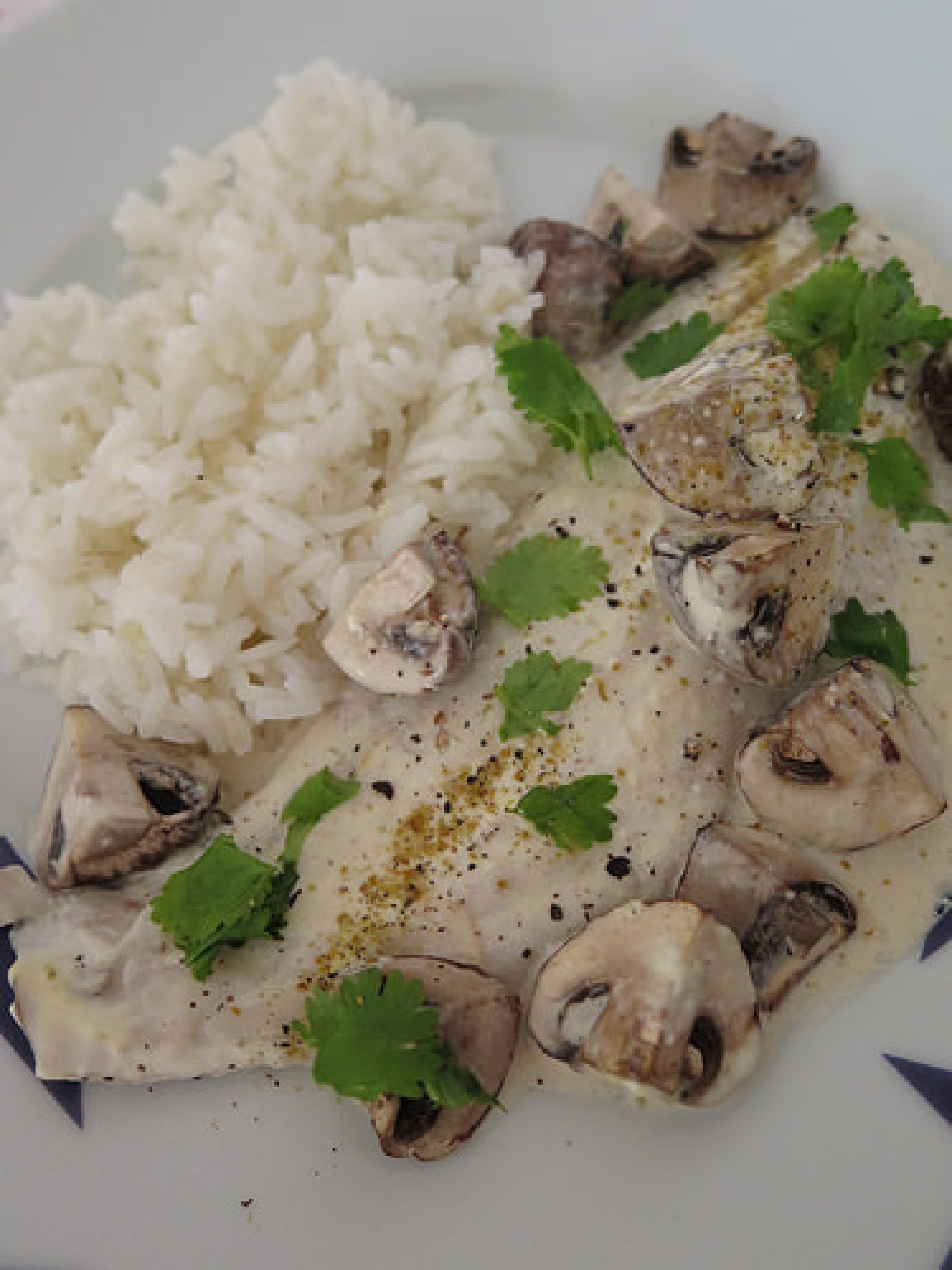 Comment cuisiner le maigre ? En filets avec de la crème et des champignons Audrey Cuisine
