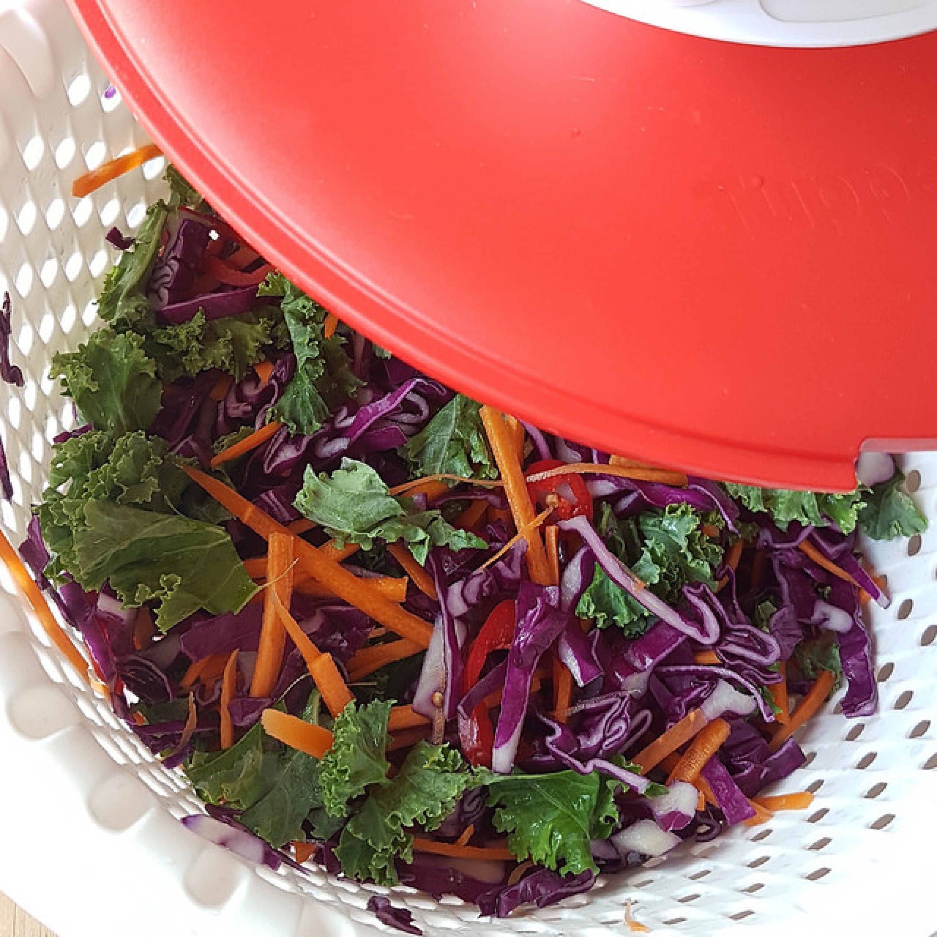 Salade de kale, chou rouge & carottes