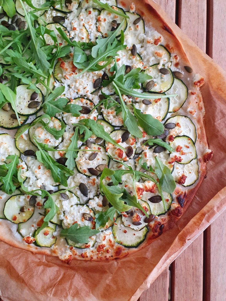 pizza courgette feta roquette