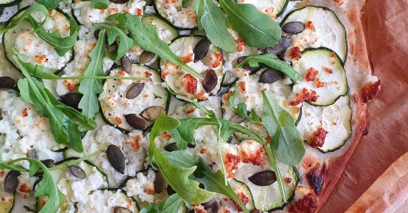 pizza courgette feta