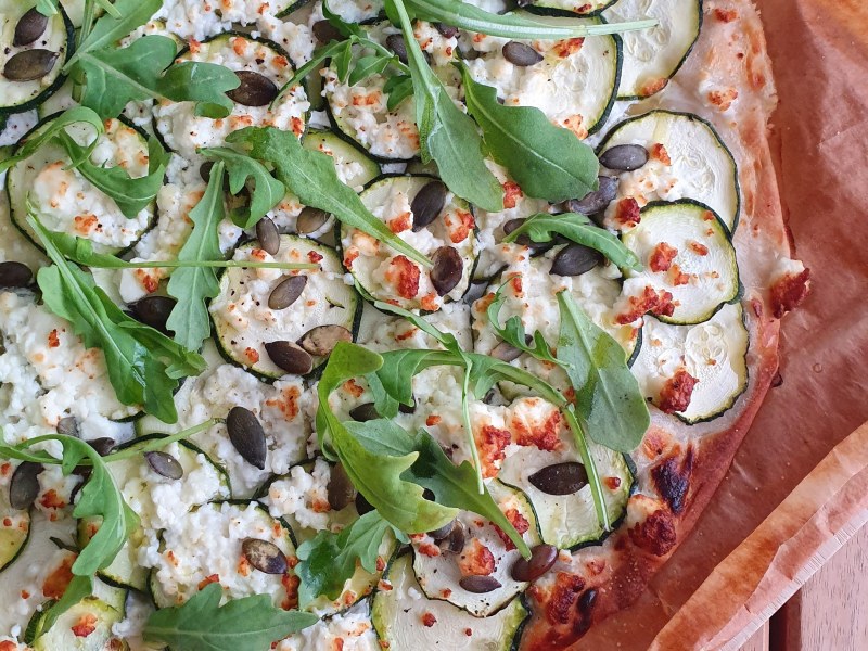 pizza courgette feta