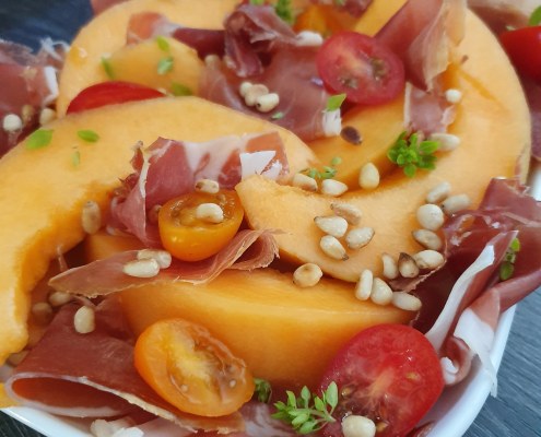 Salade composée au melon et jambon de Bayonne