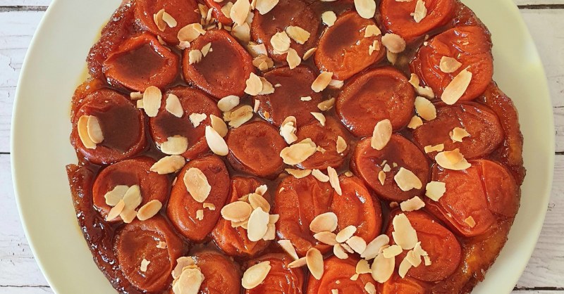 Tatin aux abricots et amandes