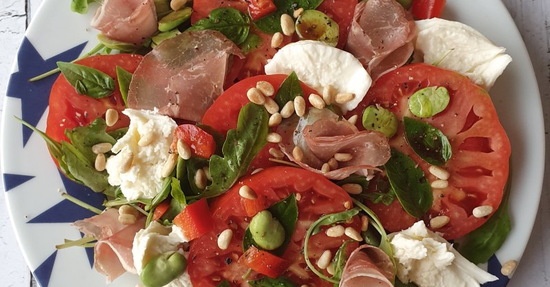 Salade de tomates mozzarela jambon