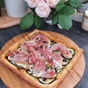 Tarte fine courgettes jambon cru