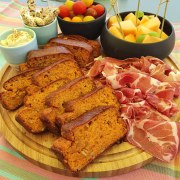 Cake au pesto de tomates séchées