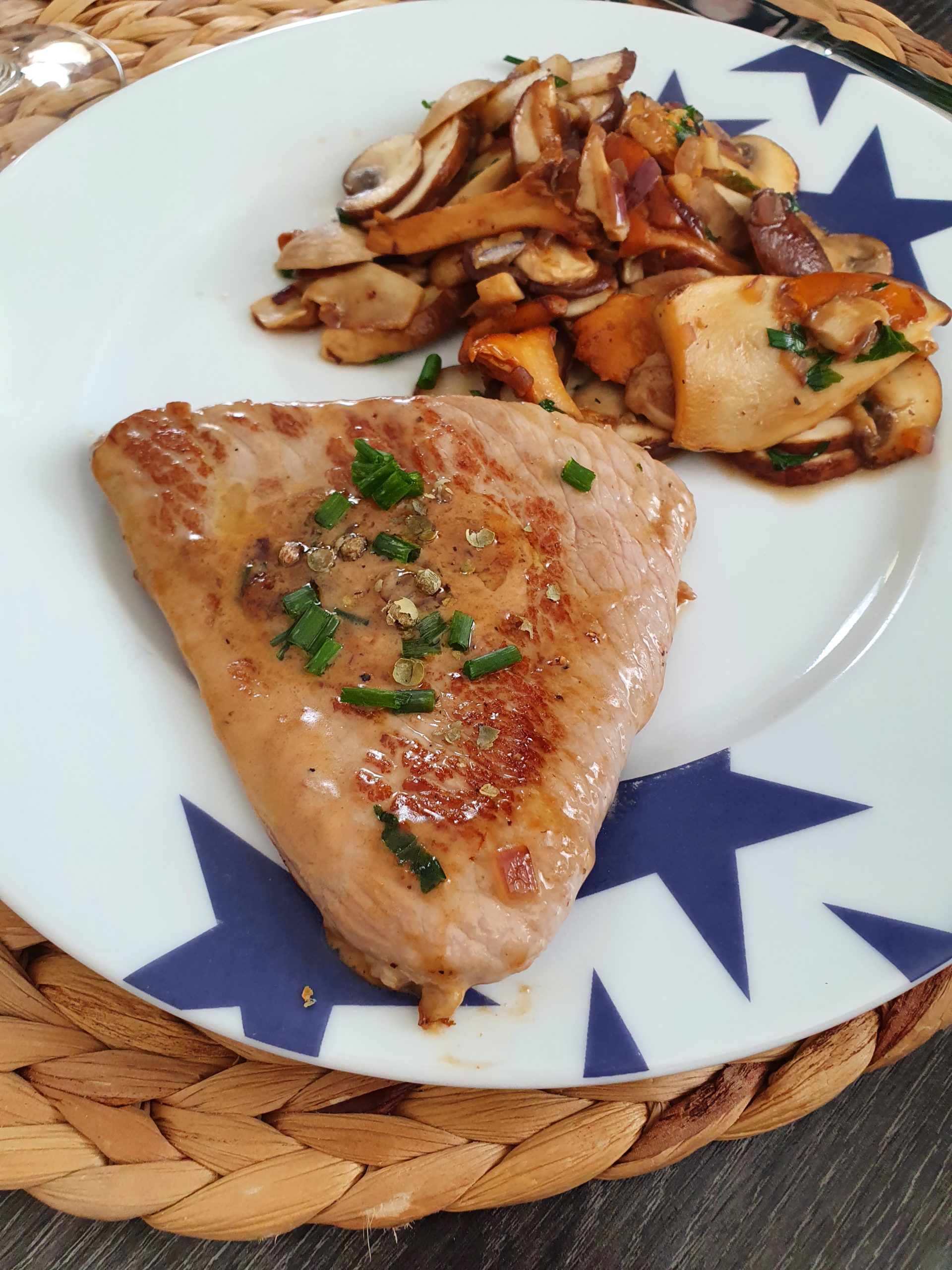 Escalope De Veau à La Crème Et Champignons