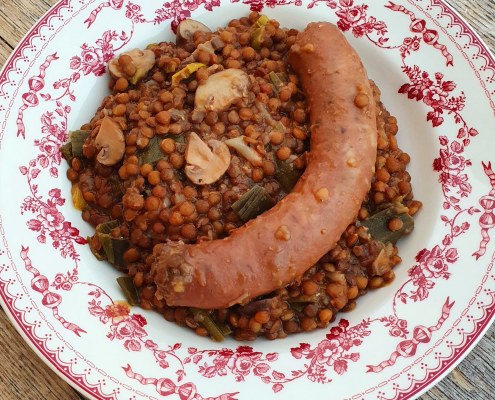 Saucisses lentilles aux poireaux et champignons