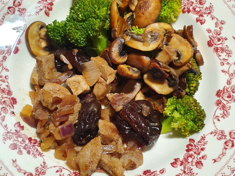 Sauté de porc pruneaux [recette express] | Audrey Cuisine