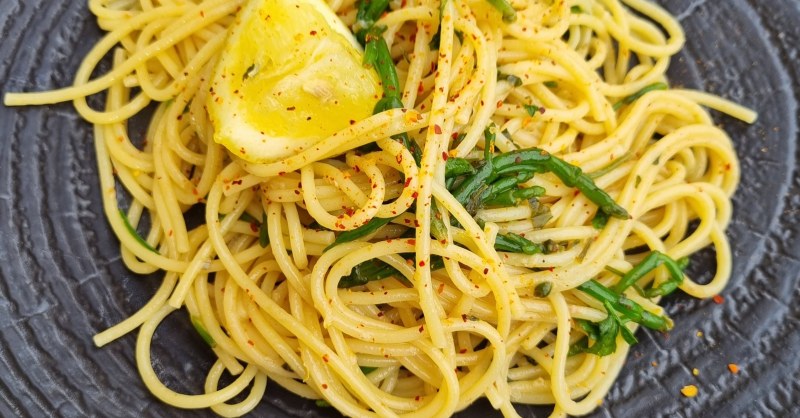 Spaghettis aux anchois et salicornes