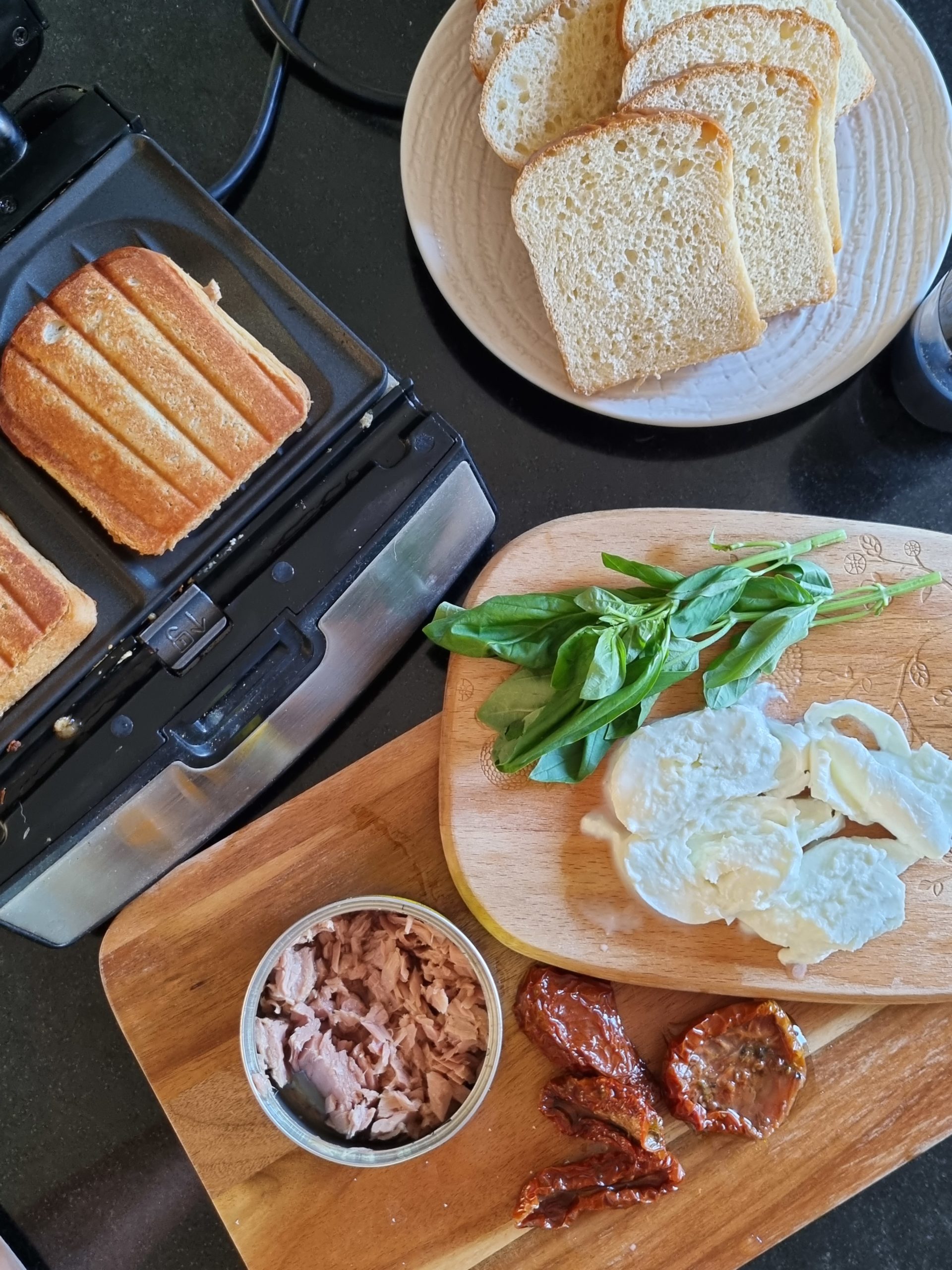 Croque monsieur thon & mozza aux tomates séchées