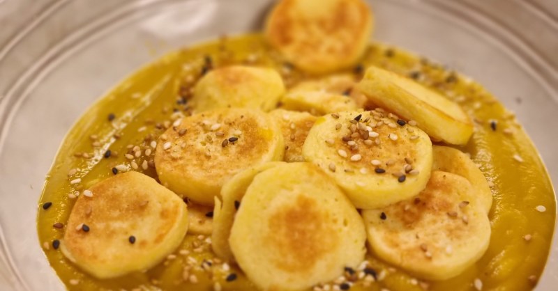 Velouté de légumes aux quenelles