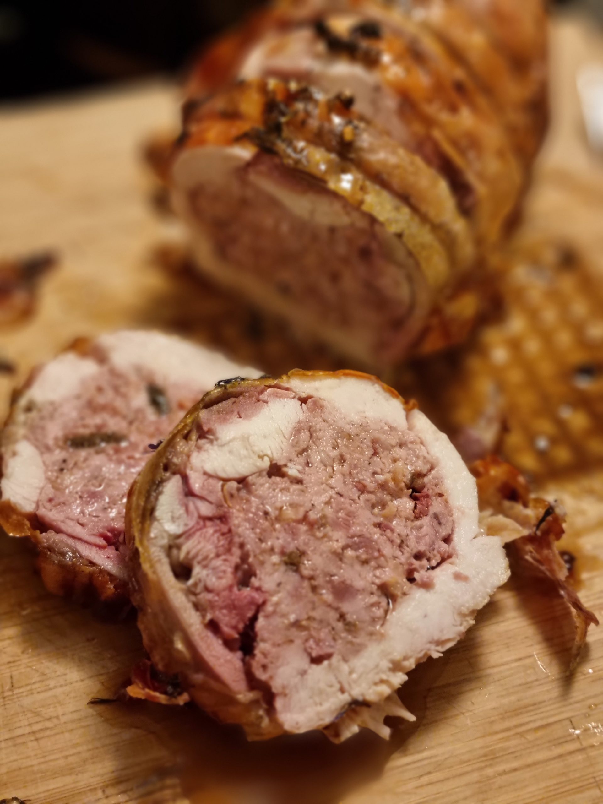 Cuisson Rôti De Poularde Farcie Au Four Rôti de poularde farcie, sauce aux champignons | Audrey Cuisine