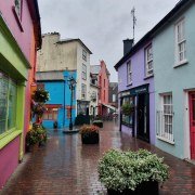 Kinsale rue colorée