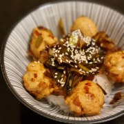 Boulettes de poulet caramélisées