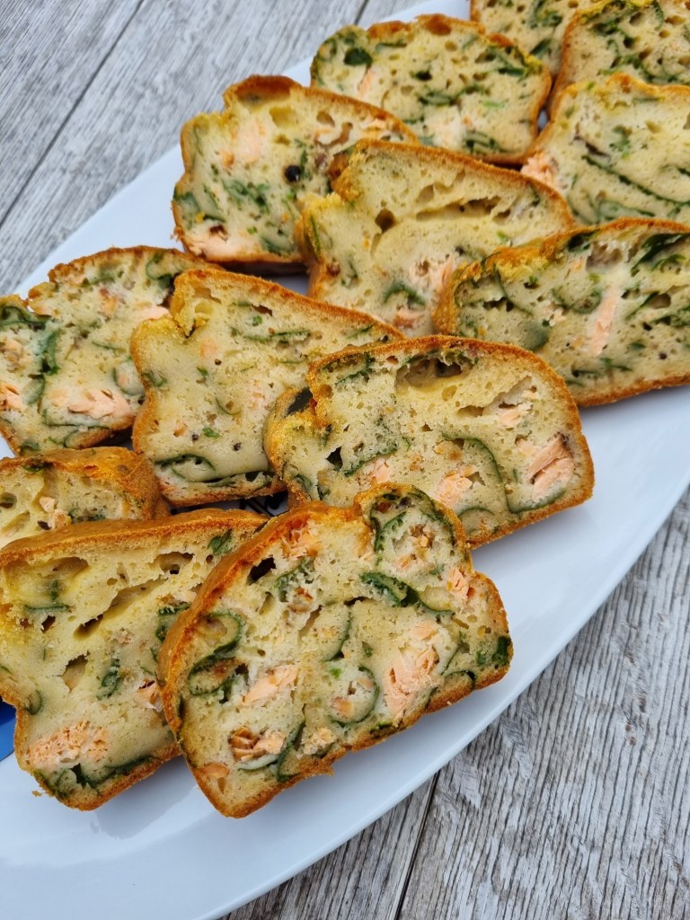 Recette du cake au saumon et à la roquette