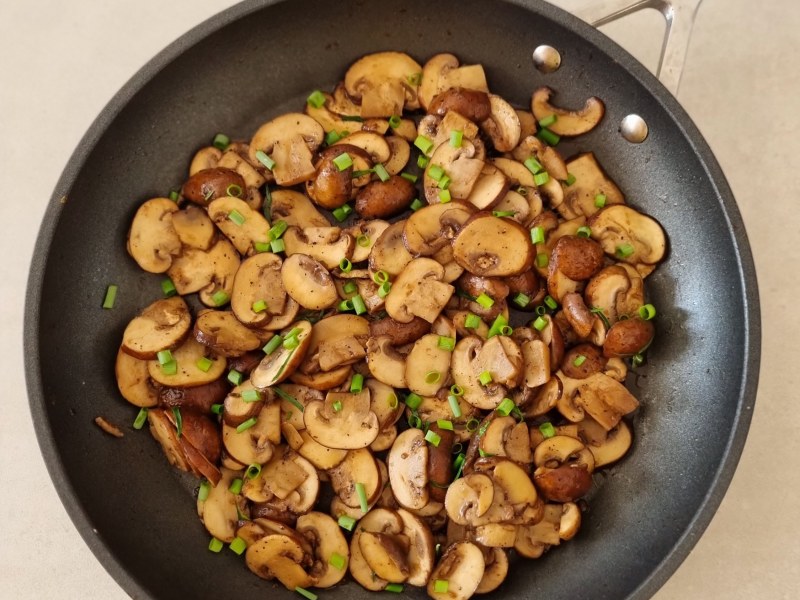 Comment faire une poêlée de champignons de Paris ? | Audrey Cuisine
