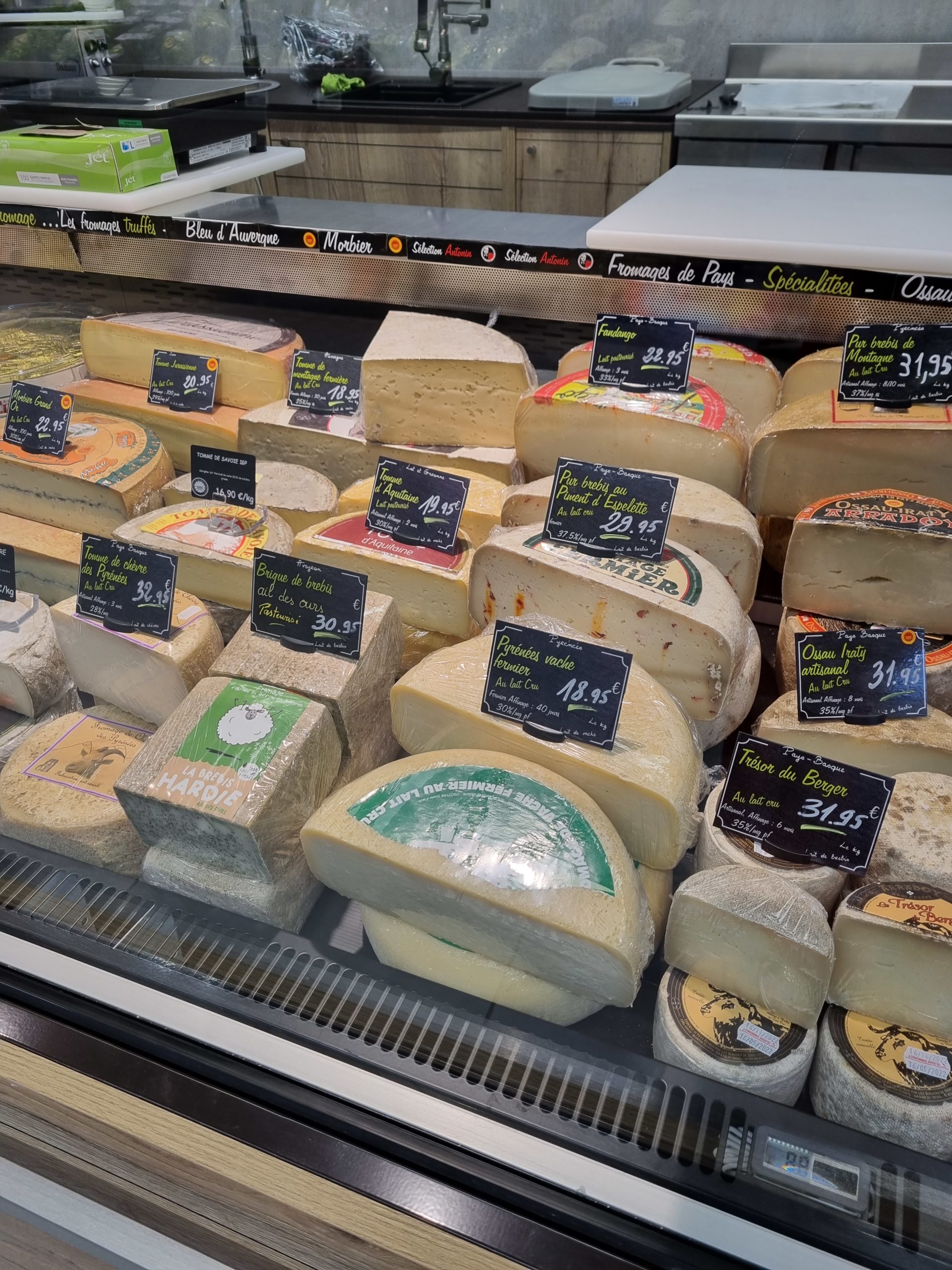 Rayon fromage Intermarché Artigues près Bordeaux