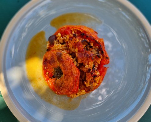 Tomates farcies au millet avec un reste de poulet rôti