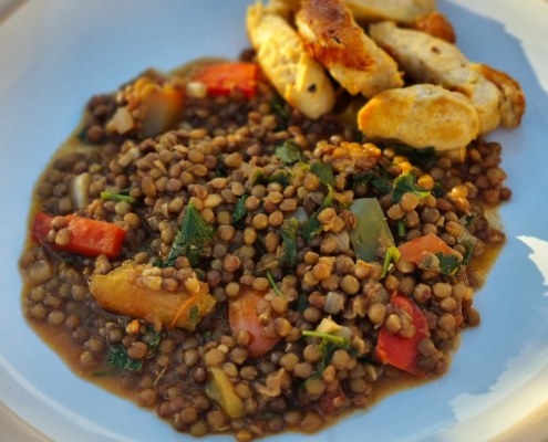 lentilles vertes aux tomates et poivrons