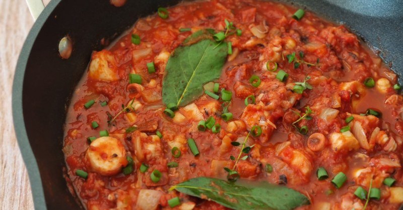 Poulpe au chorizo et sauce tomate