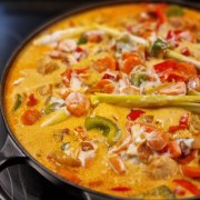 Poulet au satay à l'indonésienne