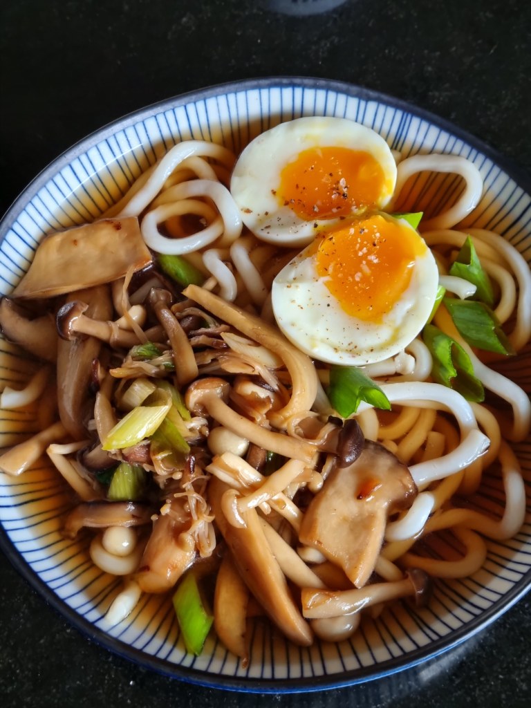 nouilles Udon aux champignons