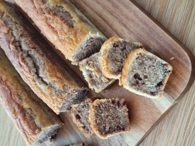 Mini cakes vanille, noisettes et chocolat au lait