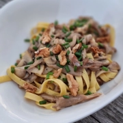 Tagliatelles aux pleurotes et aux noix