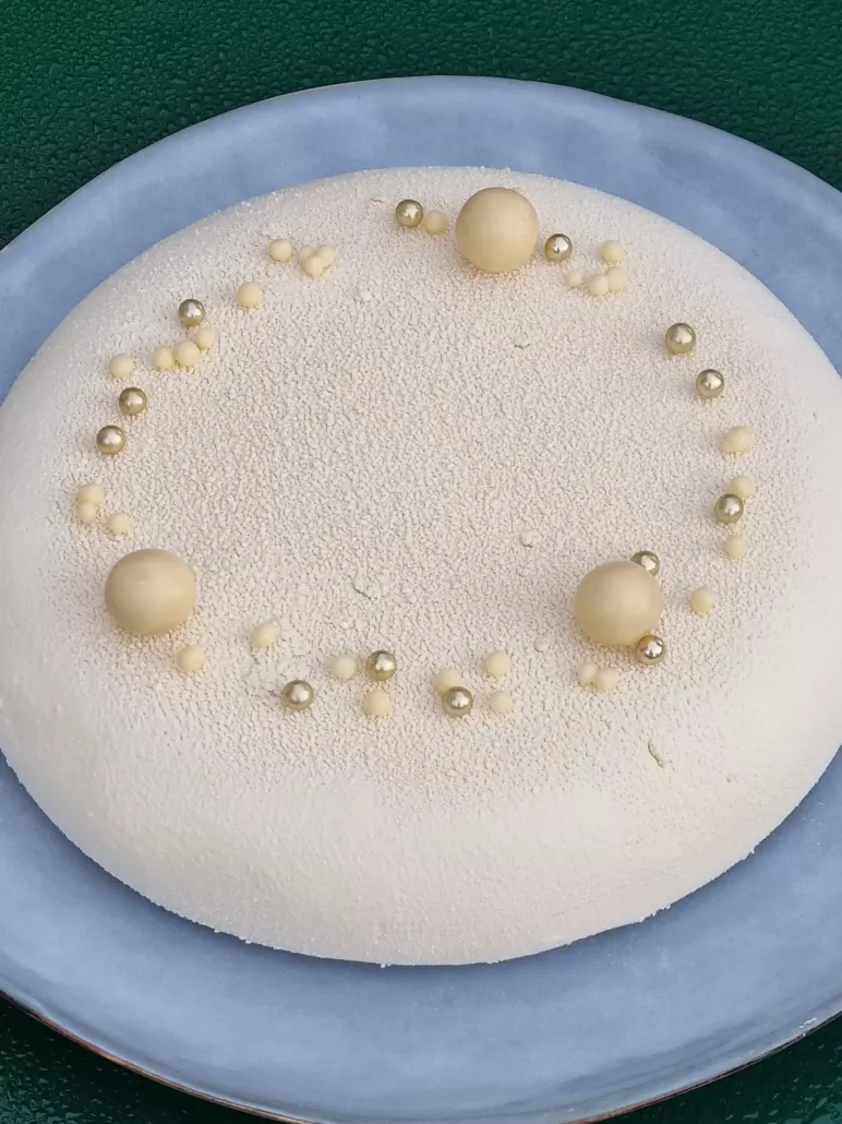 Entremet mousse vanille insert mangue