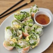 Rouleaux de printemps aux crevettes et à l'oeuf