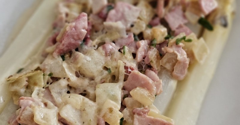 Recette Asperges blanches, jambon aux herbes et sauce au parmesan