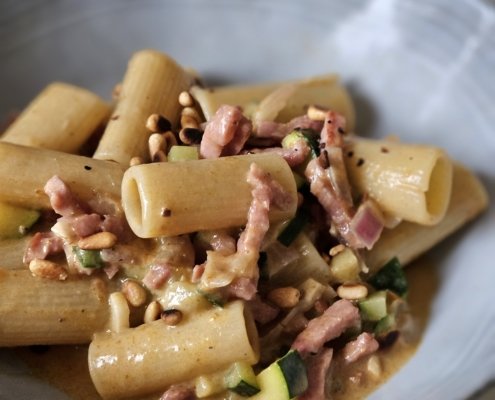 Rigatoni aux courgettes et bacon